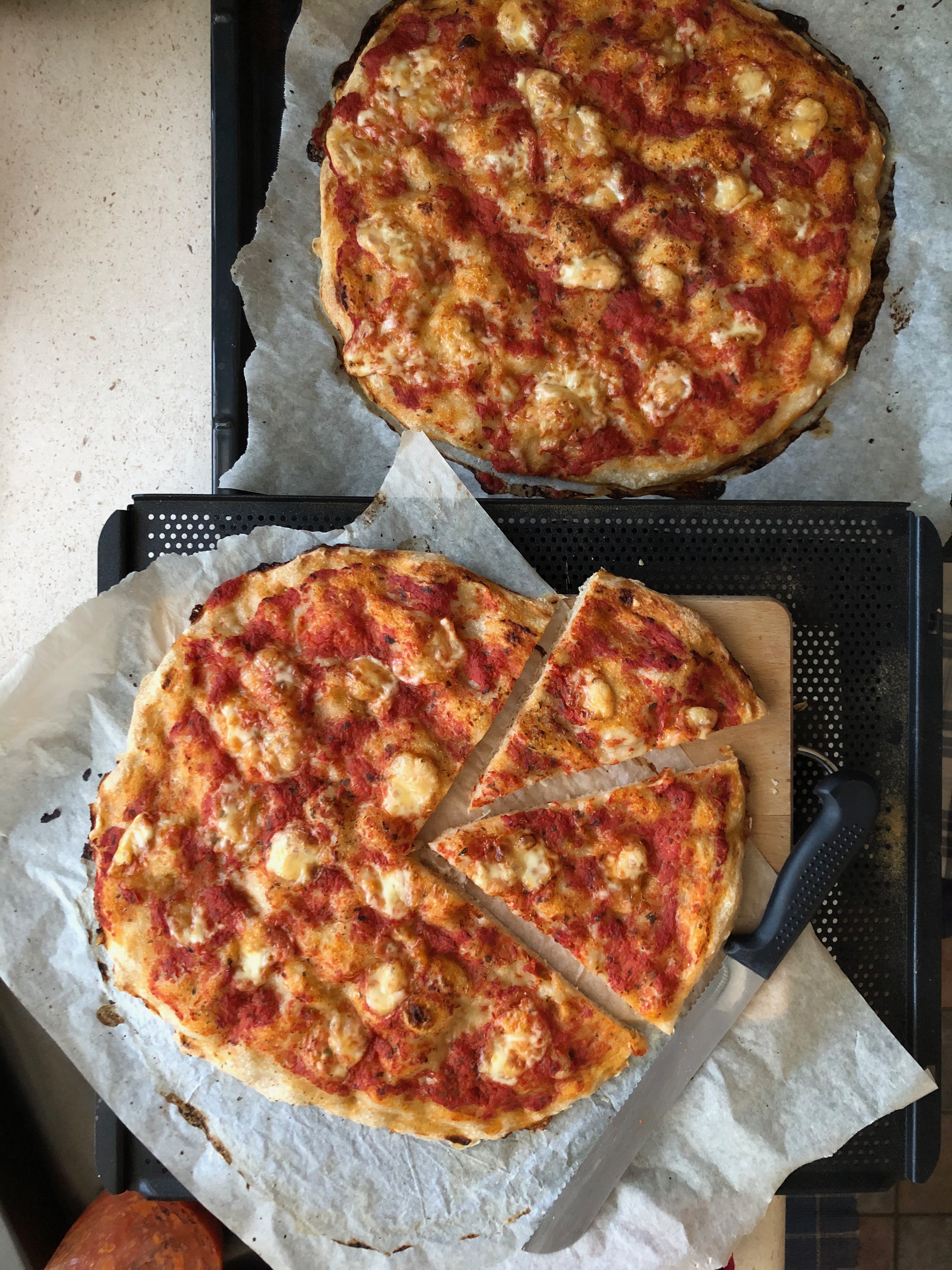 Pizza in teglia integrale con farina di semola - L'insolito Bon Bon